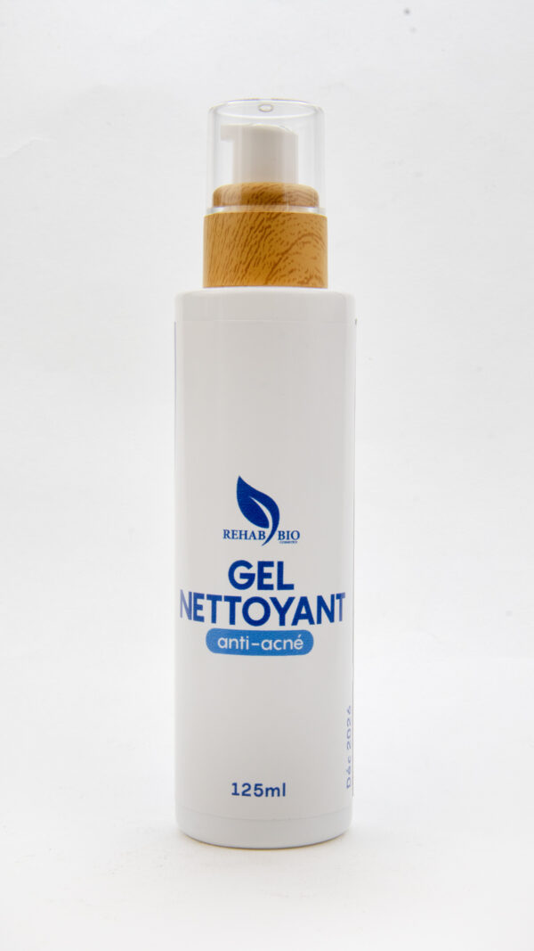 Gel nettoyant anti-acné - جل منظف مضاد لحب الشباب